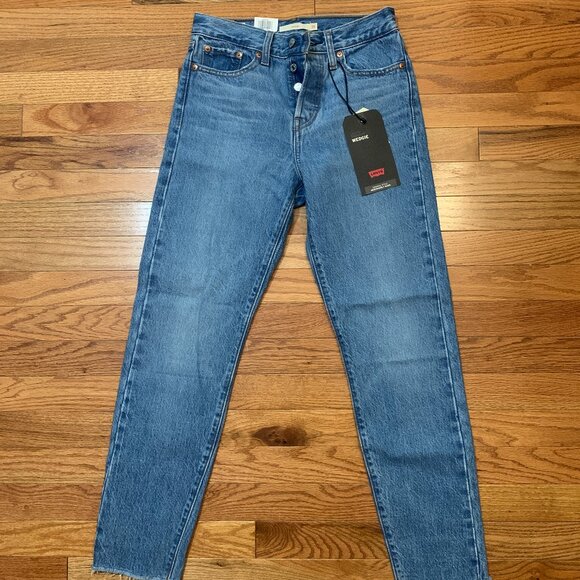Levi's Wedgie Jeans Size 25 - Picture 1 of 5